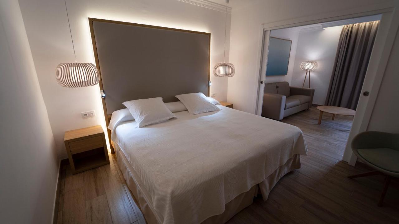 R2 Buganvilla & Hotel